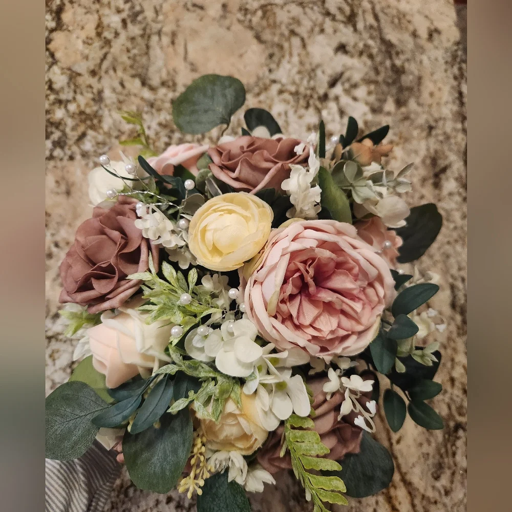 Ling’s Moments Bridal Bouquet in Dusty Rose & Cream Wedding, Like New Plus Extra